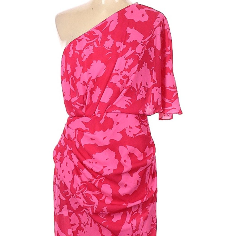 One shoulder dress